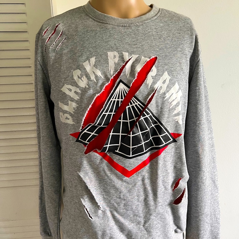 Grey sweater